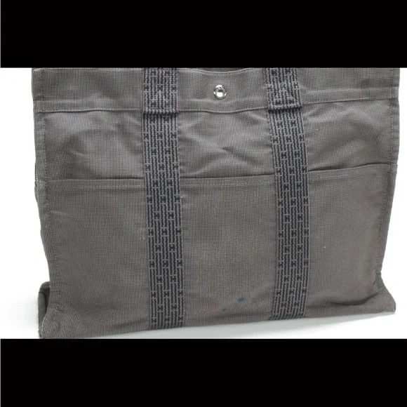 Hermès Paris Herline MM Tote in Black/Grey Canvas